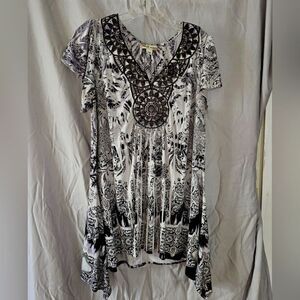 Pretty ladies blouse size large World Unity